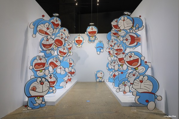 「100％ドラえもん＆フレンズin東京」カラフルドラえもん回廊