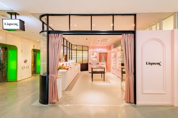 オリジナルアクセサリーブランド「Liquem（リキュエム）」