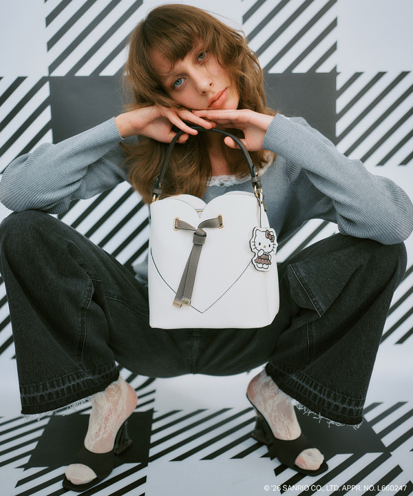 HELLO KITTY×VIS「ハートカットバッグ」使用イメージ