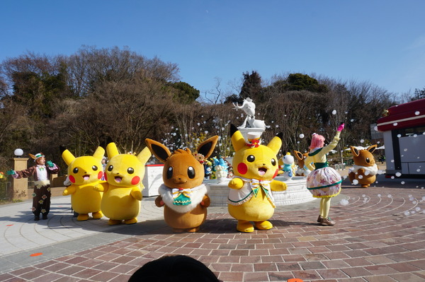 ステージショー「ピカピカスパークス」