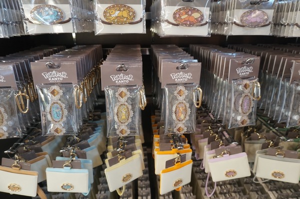 「ブイブイヴォヤージュ」グッズ