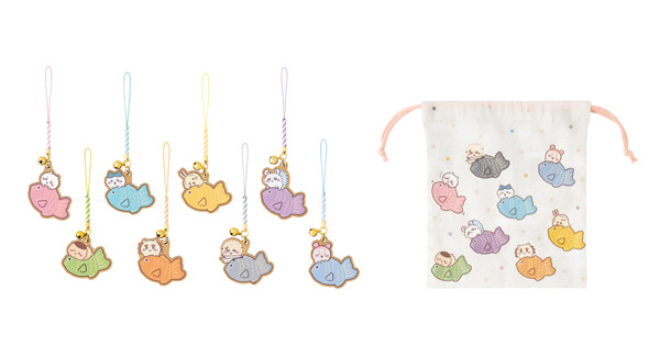 川越限定 鈴付きキーホルダー(全8種) 　 各880円(税込)／川越限定 ほどよいサイズの巾着　1,320円(税込)