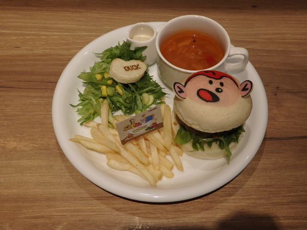 「たべっ子どうぶつLAND CAFE」