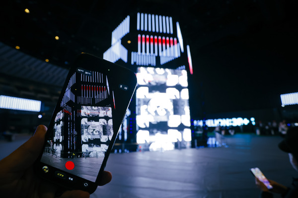 「EVA EXTRA 30」展示エリア＆出展ブース