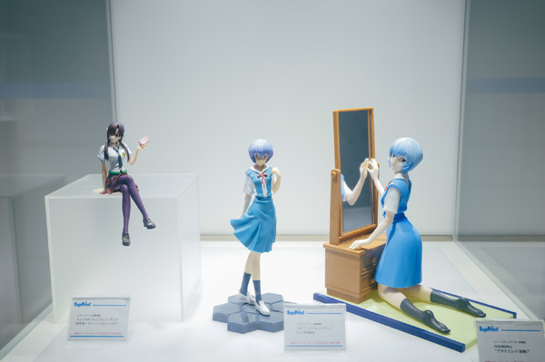 「EVA EXTRA 30」展示エリア＆出展ブース