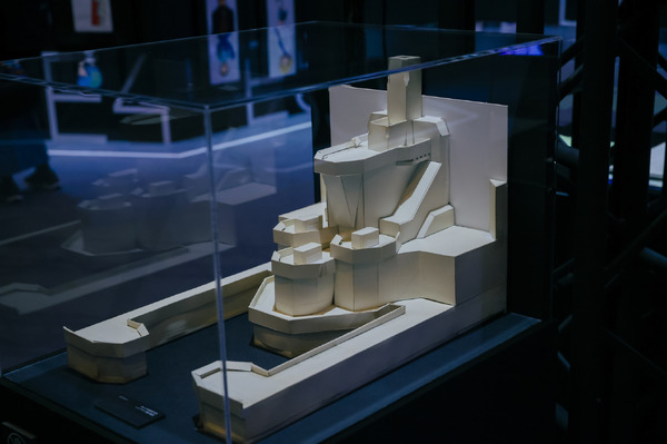 「EVA EXTRA 30」展示エリア＆出展ブース