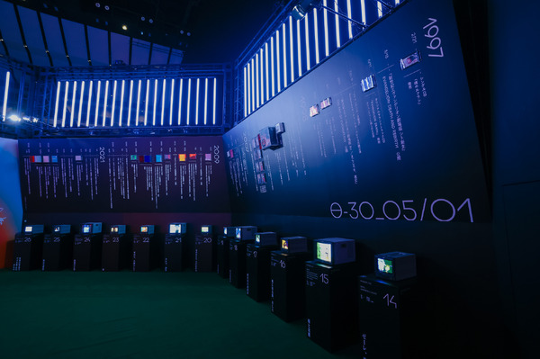 「EVA EXTRA 30」展示エリア＆出展ブース