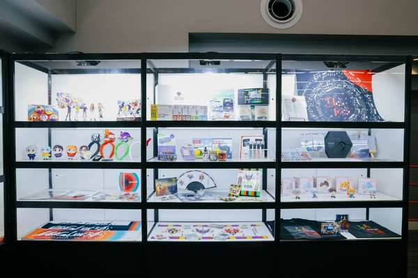 「EVA EXTRA 30」展示エリア＆出展ブース