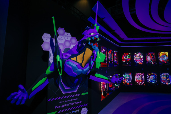 「EVA EXTRA 30」展示エリア＆出展ブース