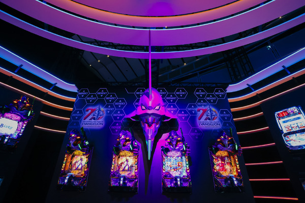 「EVA EXTRA 30」展示エリア＆出展ブース