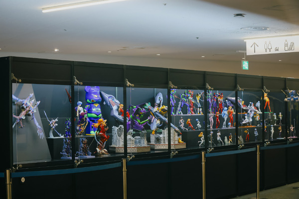 「EVA EXTRA 30」展示エリア＆出展ブース