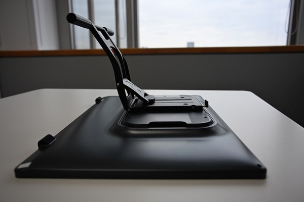 プロの現場でも十分通用する21.5インチの新型エントリー液タブ「Kamvas 22(Gen3)」―現役漫画家が実戦投入して感じた大画面の利点