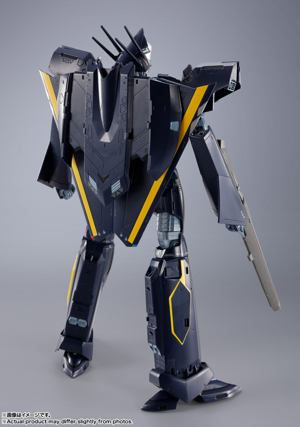 「DX超合金 VF-17S ナイトメアステルスバルキリー（ガムリン木崎機）」