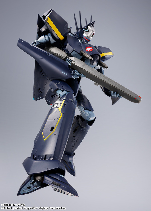 「DX超合金 VF-17S ナイトメアステルスバルキリー（ガムリン木崎機）」