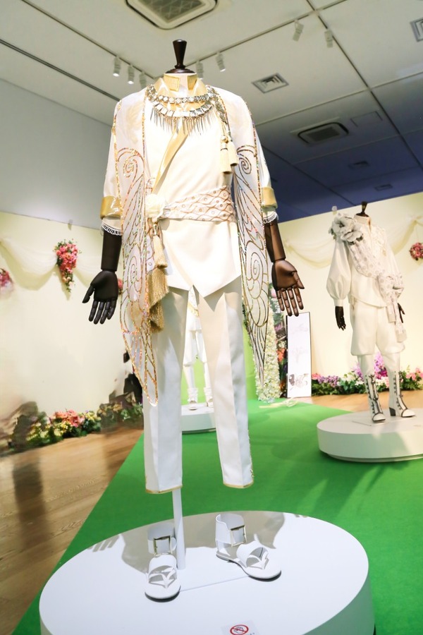 『ディズニー ツイステッドワンダーランド展｜Seasonal Memories』