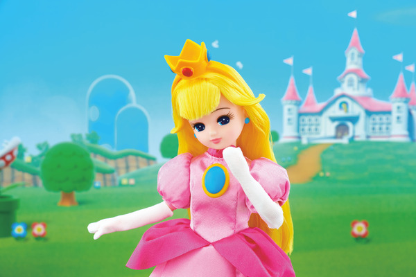 タカラトミー「スーパーマリオ リカちゃん ピーチ姫スタイル」イメージ