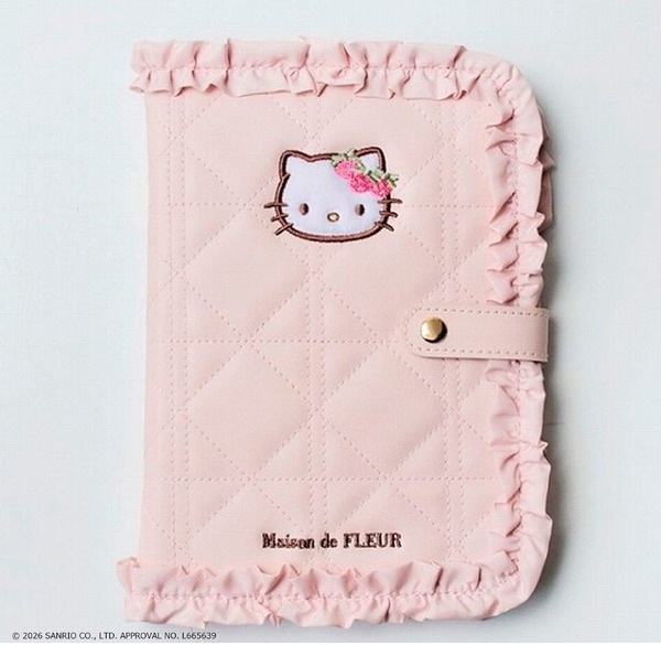 「Maison de FLEUR×HELLO KITTY いちごマルチケースBOOK PINK」