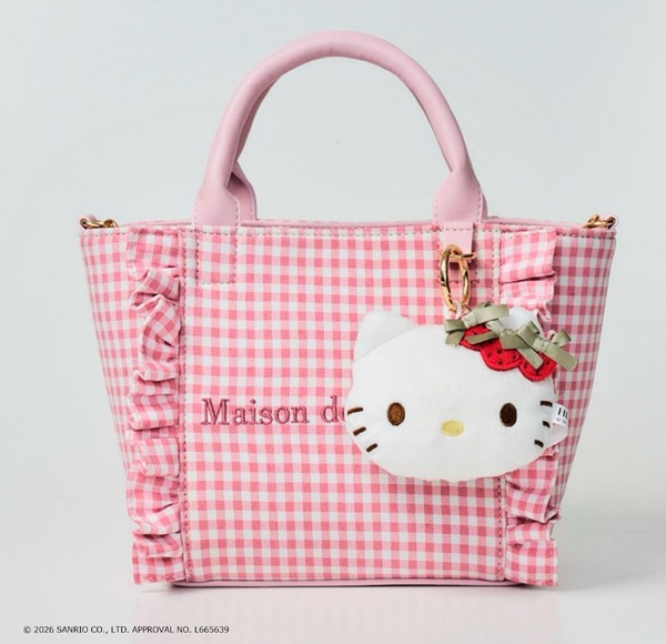 「Maison de FLEUR×HELLO KITTY いちごぬいぐるみチャームBOOK」使用イメージ