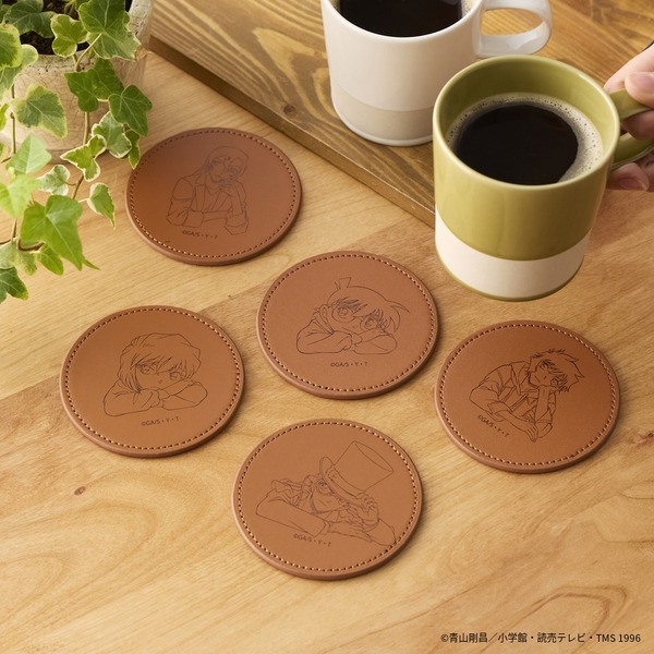『名探偵コナン』合皮コースター（萩原千速／江戸川コナン／世良真純／灰原哀／怪盗キッド） 各880円（税込）