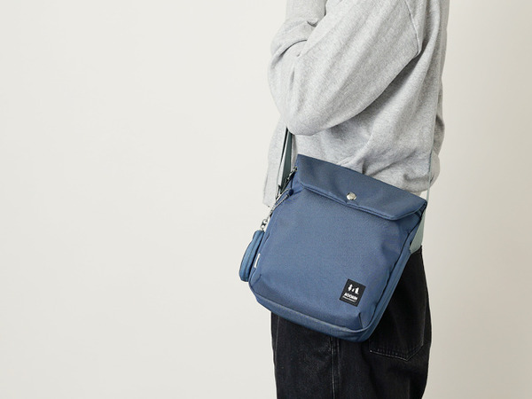 縦型ショルダーバッグ