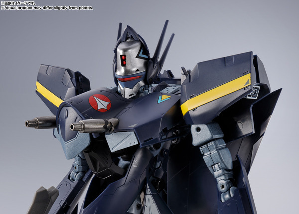 「DX超合金 VF-17S ナイトメアステルスバルキリー（ガムリン木崎機）」