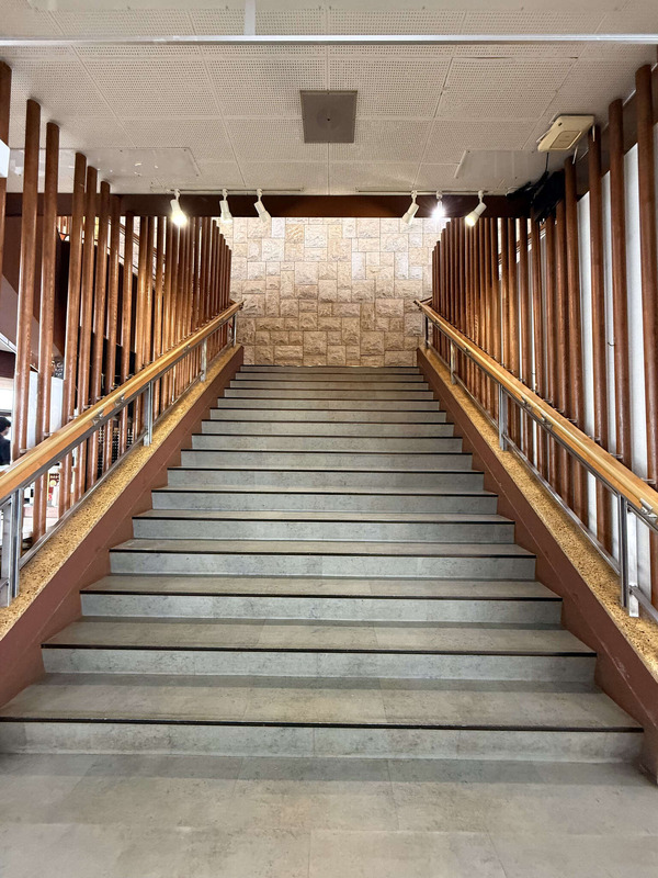 スカイラウンジ階段装飾