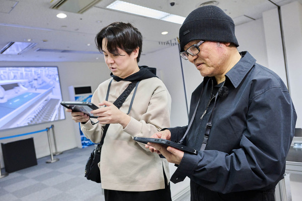 『名探偵コナン』原作者・青山剛昌「名探偵コナン・ザ・エスケープ ～ハイウェイへの序幕(プロローグ)～」体験の様子