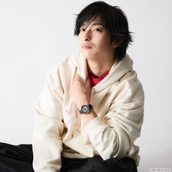 TVアニメ『Fate/strange Fake』× SuperGroupies「セイバー モデル 腕時計」使用イメージ