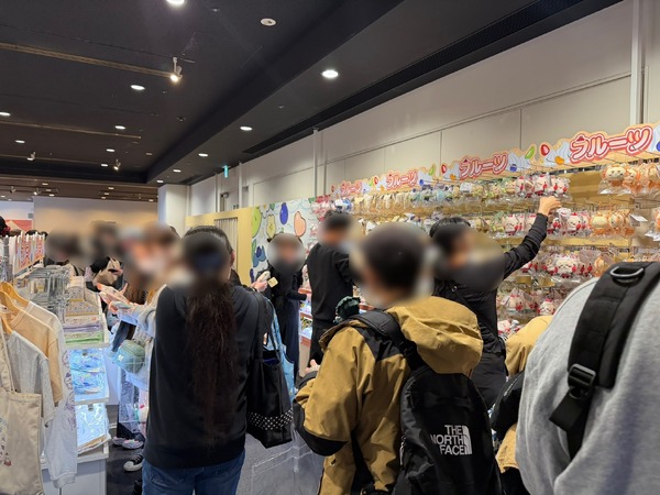 イベント初日、『ちいかわぽけっと　POP UP STORE』東京会場の様子