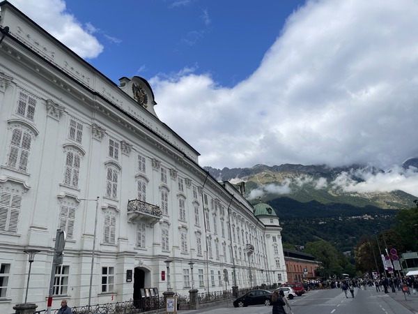 少女マンガの皮をかぶった“スパイアクションの怪物”。累計発行部数1,000万部超え「エロイカより愛をこめて」が変えた50年――アニメ化を待ち望む理由【おすすめマンガ手帖】