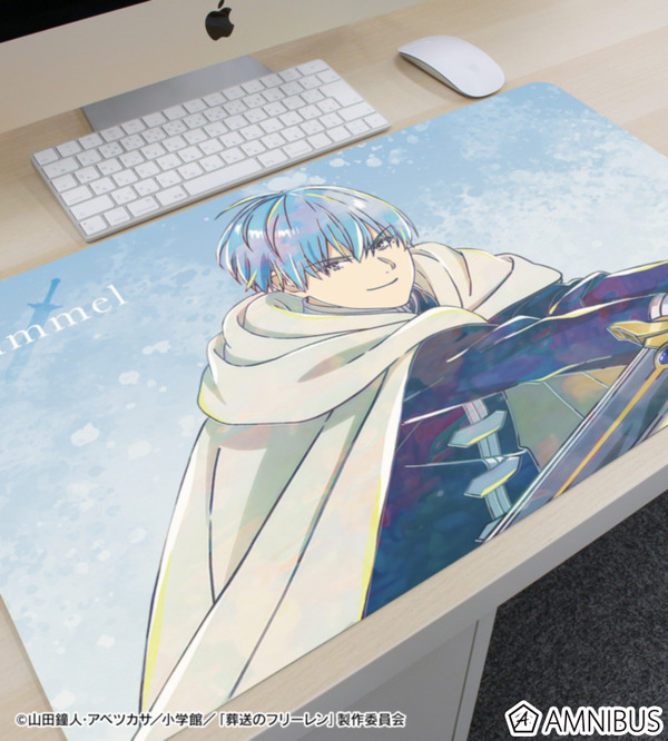 TVアニメ『葬送のフリーレン』ヒンメル Ani-Art マルチデスクマット　使用イメージ