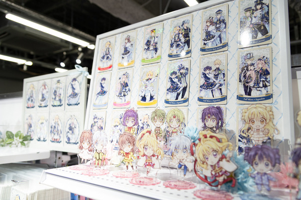 「種村有菜 30周年記念展 きらめく少女たちの夢物語」