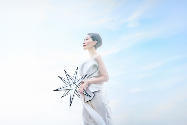 坂本真綾 30周年ライブ「M30～Your Best～」の模様をレポート　“声優×アーティスト”として歩んだ30年の軌跡