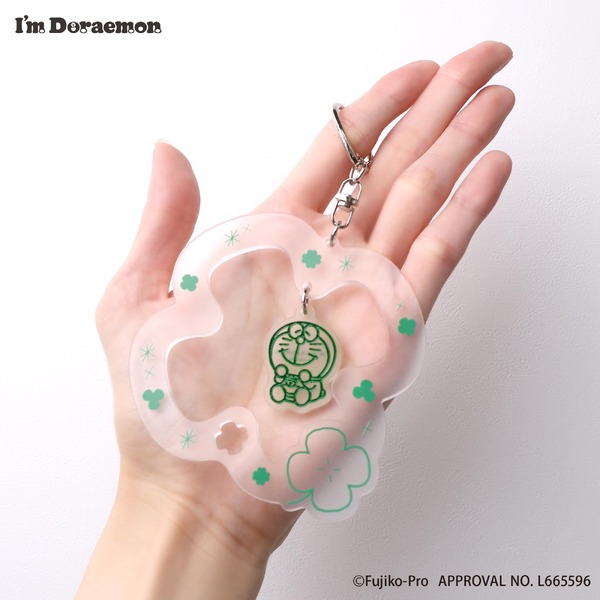 I'm Doraemonシリーズ「ゆらゆらアクリルキーホルダー」使用イメージ