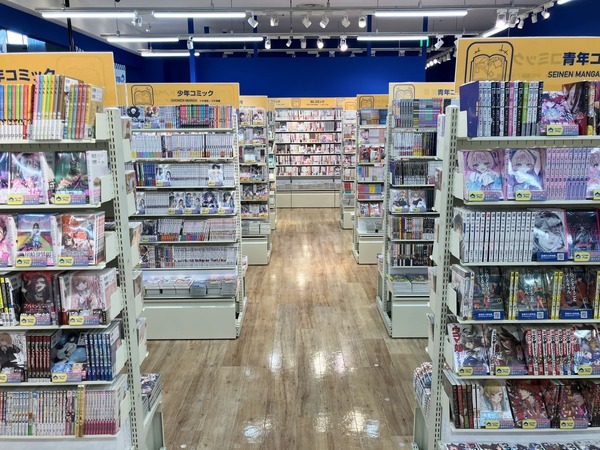 イオンモール高岡