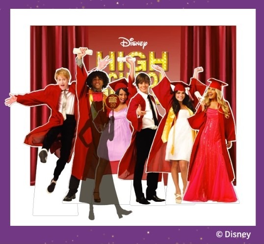 Disney THE MARKET 2026『ハイスクールミュージカル』のキャラクターと一緒に撮影ができるフォトスポットを設置