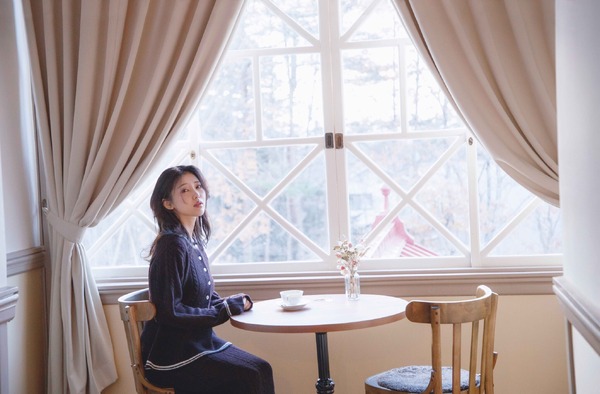 志崎樺音 1st 写真集『unplugged』カット