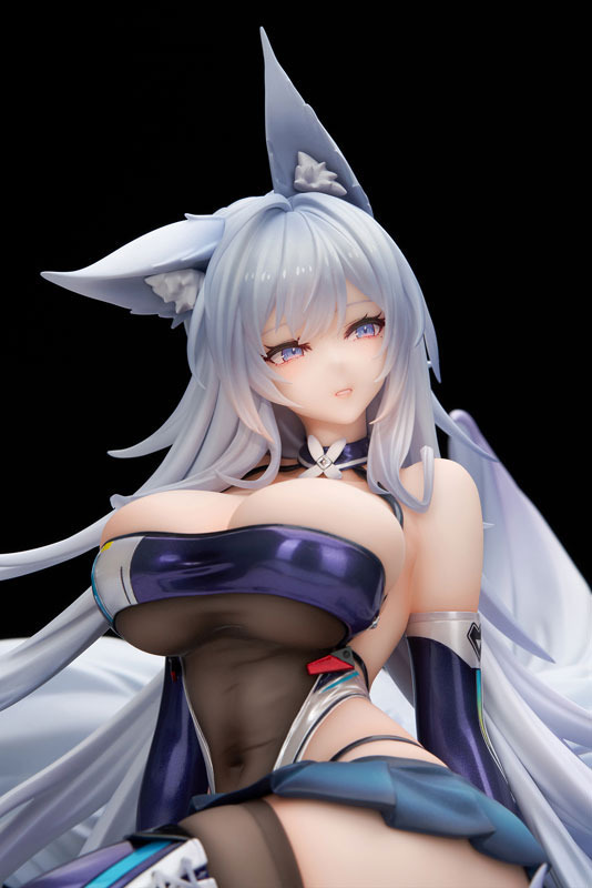 「アズールレーン 信濃 寝待の銀輿Ver. 1/7スケール 完成品フィギュア」