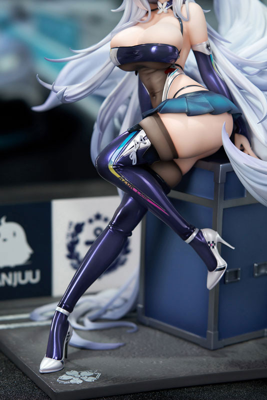 「アズールレーン 信濃 寝待の銀輿Ver. 1/7スケール 完成品フィギュア」