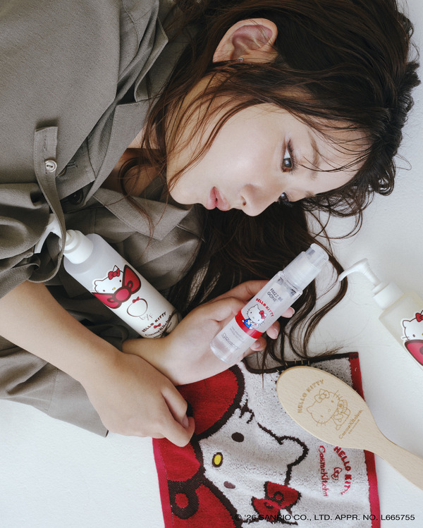 Cosme Kitchen × ハローキティコラボレーションアイテム