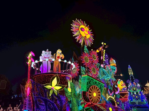 東京ディズニーランド・エレクトリカルパレード・ドリームライツが25周年！記念メッセージ入りスペシャル画像も登場【ディズニー】