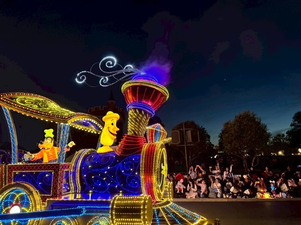 東京ディズニーランド・エレクトリカルパレード・ドリームライツが25周年！記念メッセージ入りスペシャル画像も登場【ディズニー】