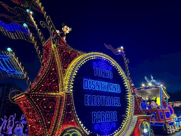 東京ディズニーランド・エレクトリカルパレード・ドリームライツが25周年！記念メッセージ入りスペシャル画像も登場【ディズニー】