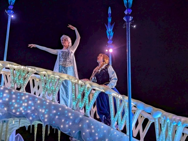 東京ディズニーランド・エレクトリカルパレード・ドリームライツが25周年！記念メッセージ入りスペシャル画像も登場【ディズニー】