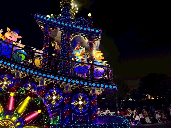 東京ディズニーランド・エレクトリカルパレード・ドリームライツが25周年！記念メッセージ入りスペシャル画像も登場【ディズニー】