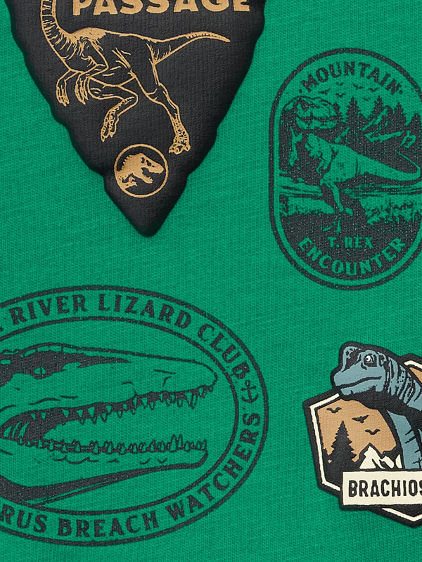 GU「KIDSグラフィックT JURASSIC WORLD」カラー： 55 GREEN　前面アップ