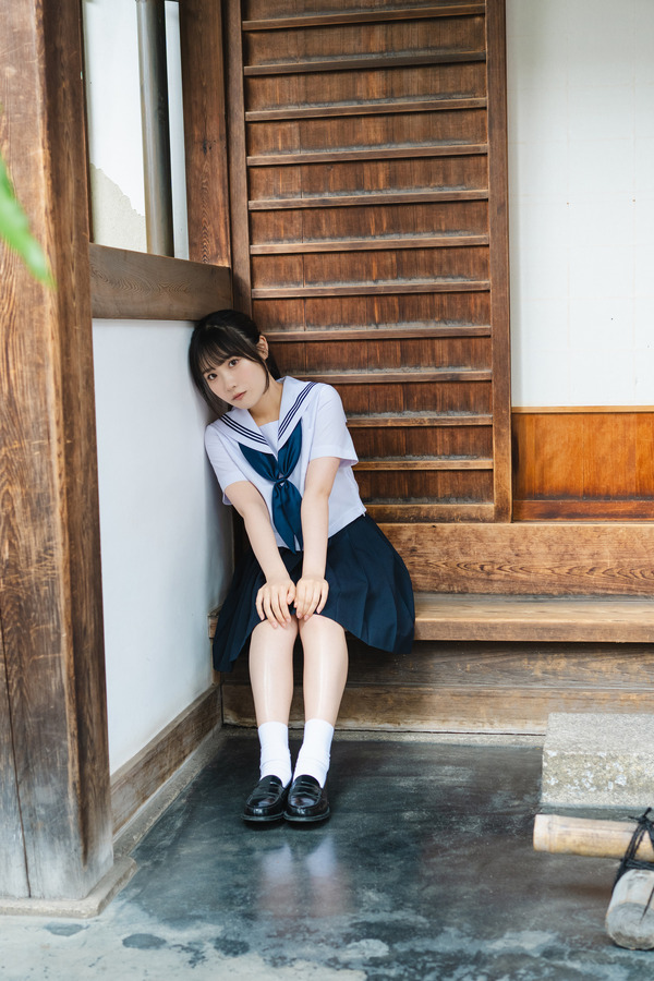 坂倉花 1st写真集『Blooming』先行カット