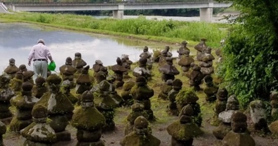 地域ボランティアにより手入れされている毘沙門堂