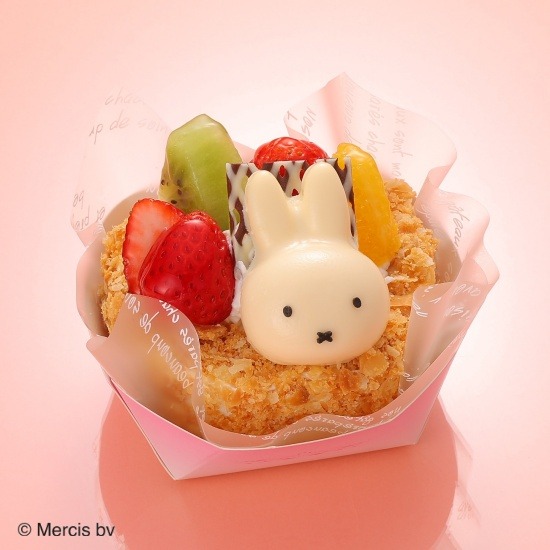 ミッフィーケーキ フルーツバスケット