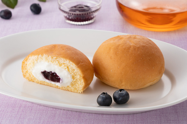 「くりーむパン ブルーベリー」（イメージ）